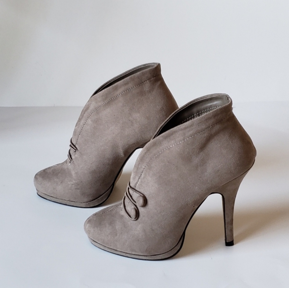 APT. 9 Booties